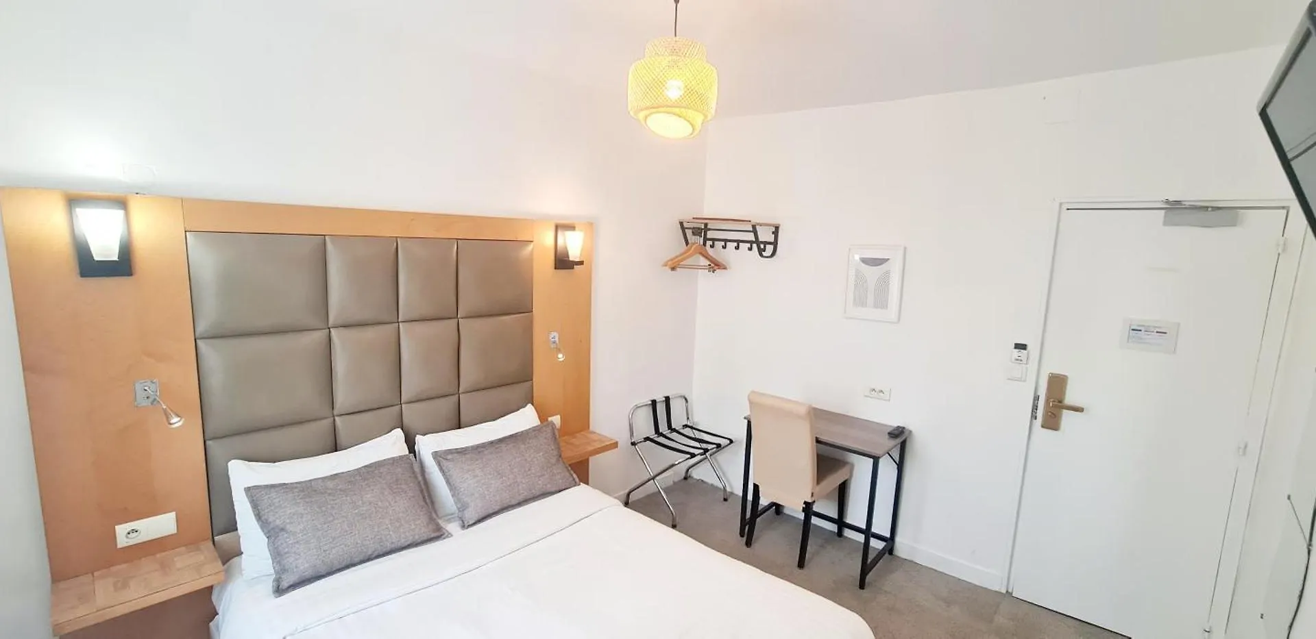 Hotel De France 18